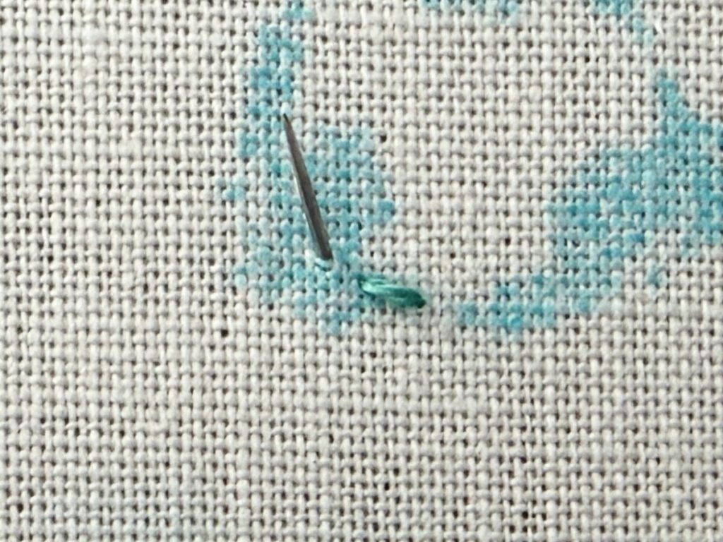 アウトラインステッチのやり方をミモザの刺繍で解説