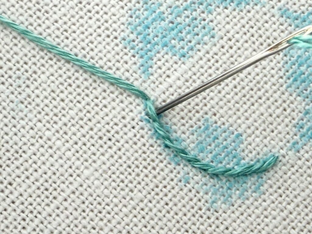 アウトラインステッチのやり方をミモザの刺繍で解説